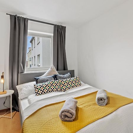Apartamento Perfect Location, 2 Min To Main Station Viena Exterior foto