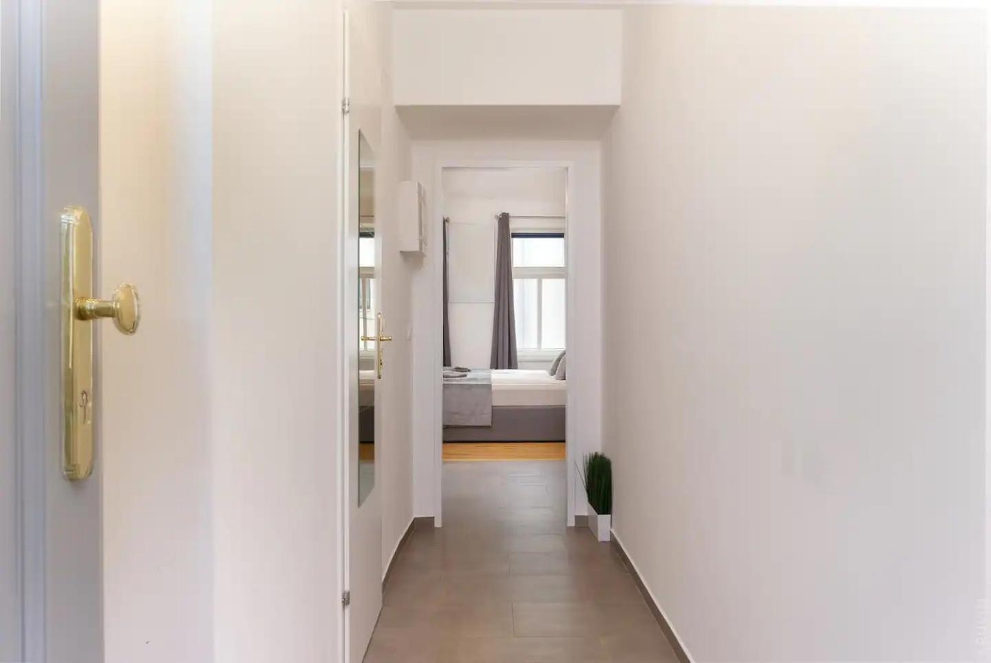 Apartamento Perfect Location, 2 Min To Main Station Viena Exterior foto