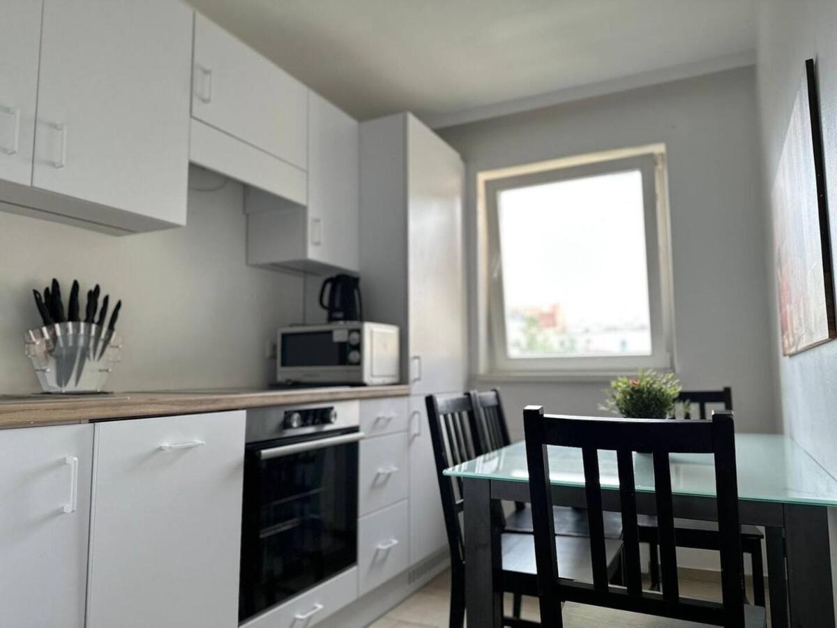 Apartamento Perfect Location, 2 Min To Main Station Viena Exterior foto